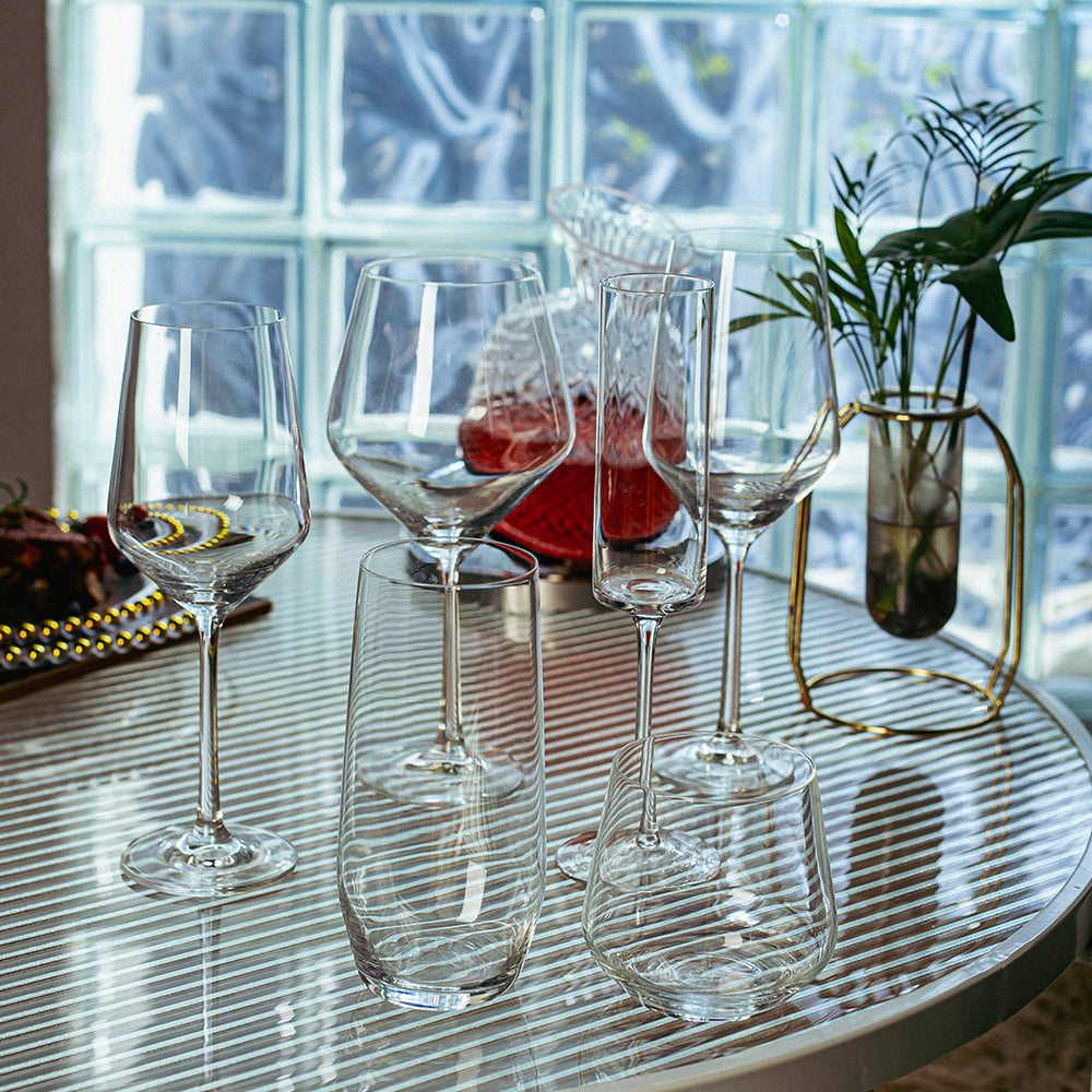 White wine glasses for Chardonnay